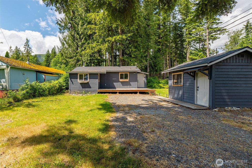 Photo of 8471 Golden Valley Drive, Maple Falls, WA 98266 (MLS # 2487635)