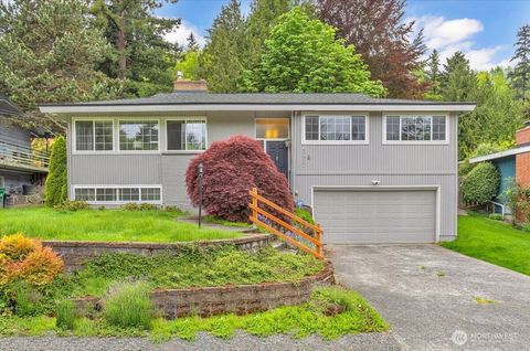 Photo of 3417 77th Avenue SE, Mercer Island, WA 98040 (MLS # 2524066)