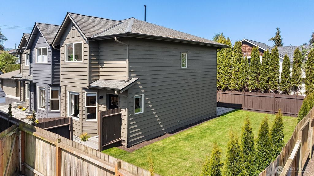 Photo of 509 Avenue A #C, Snohomish, WA 98290 (MLS # 2365335)