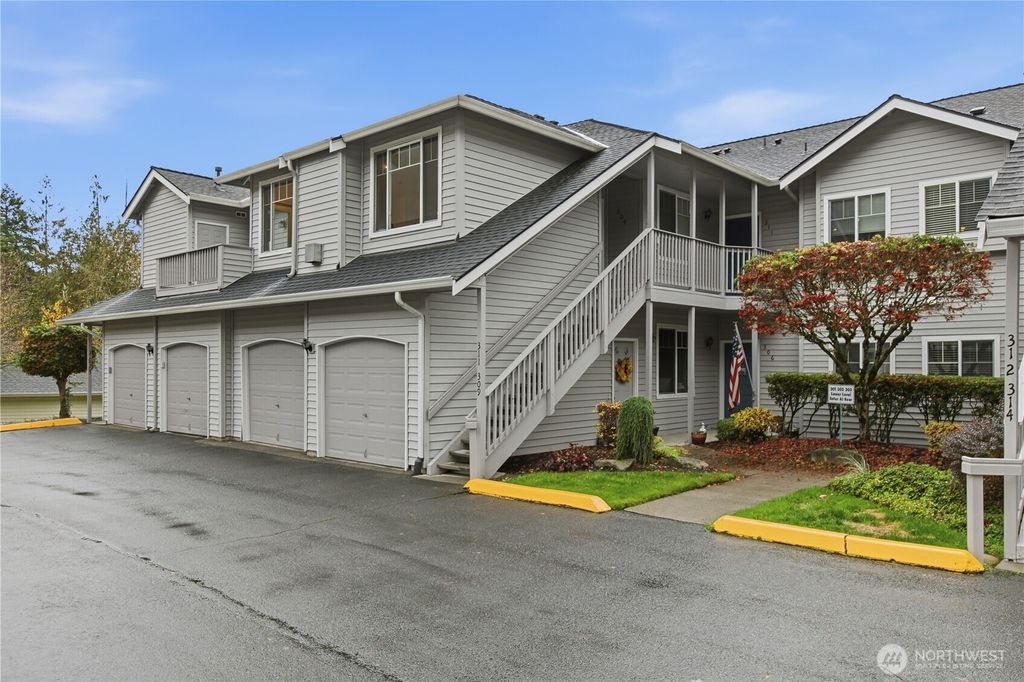 Photo of 4710 Mill Pond Drive SE #309, Auburn, WA 98092 (MLS # 2455930)