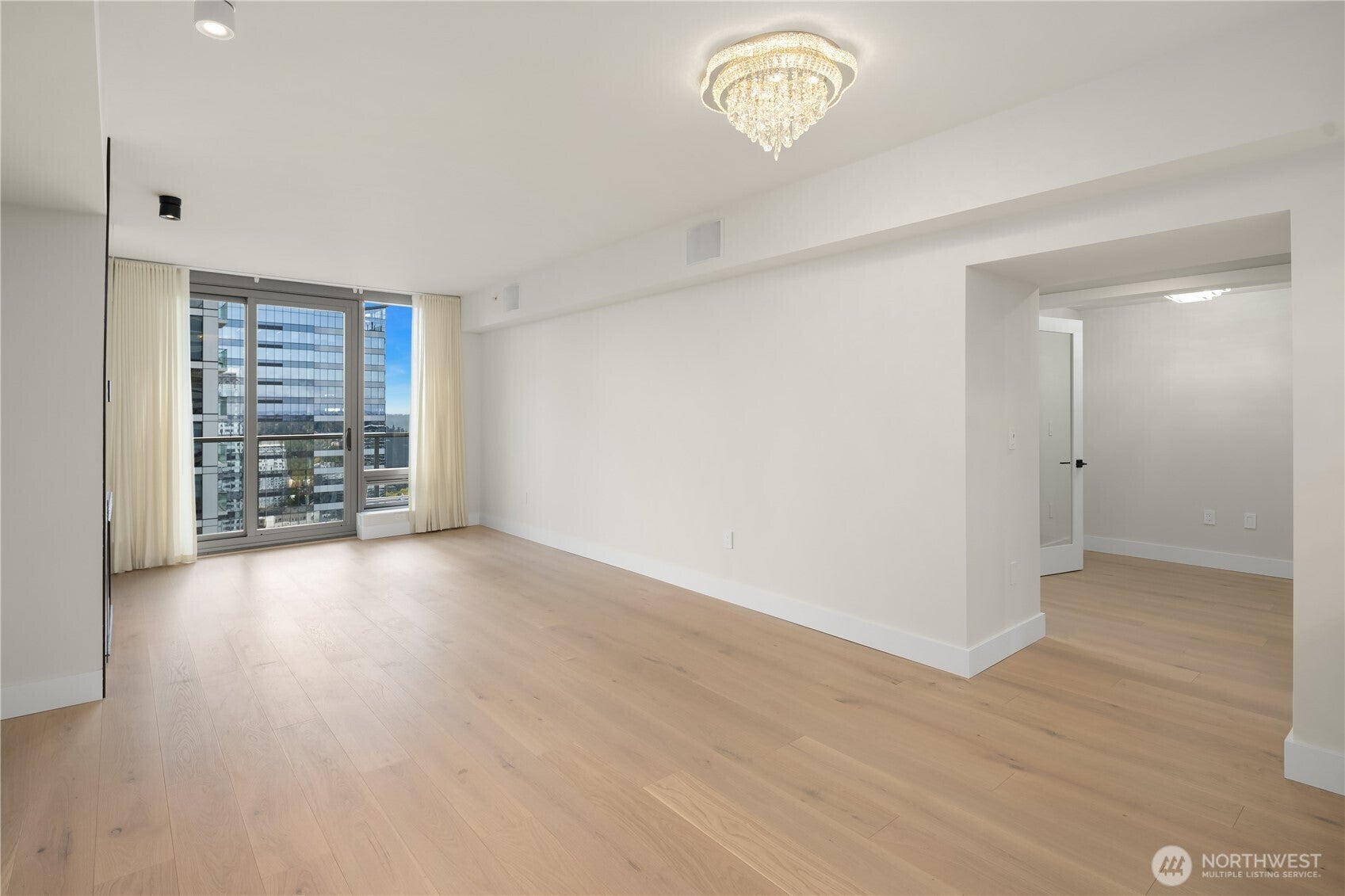650 Bellevue Way NE 3303