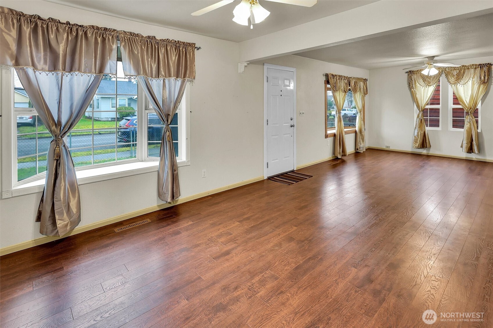 6423 S Montgomery Street