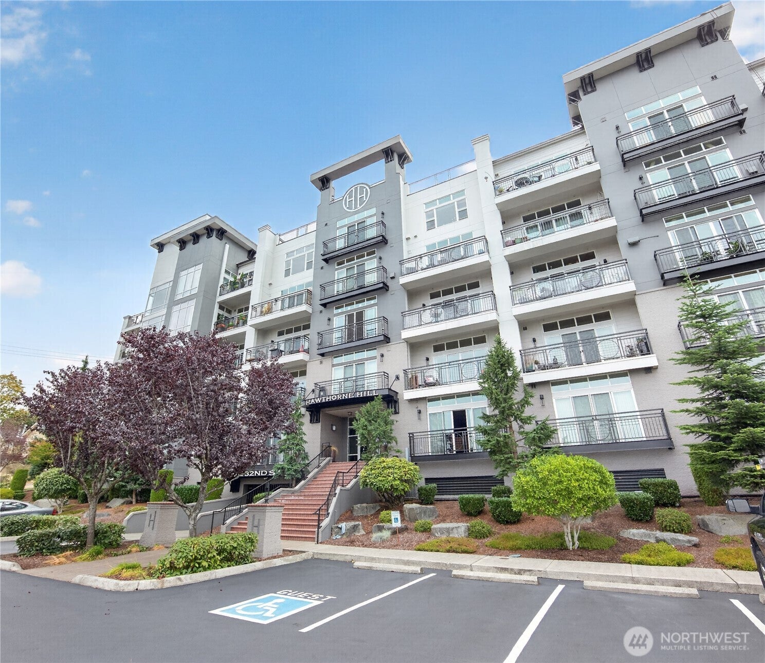 320 E 32nd Street 505