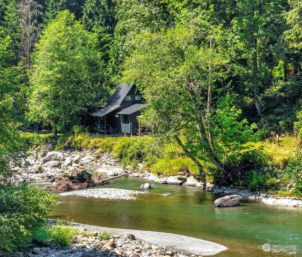 Photo of 20202 Crystal Springs Drive, Granite Falls, WA 98252 (MLS # 2263794)