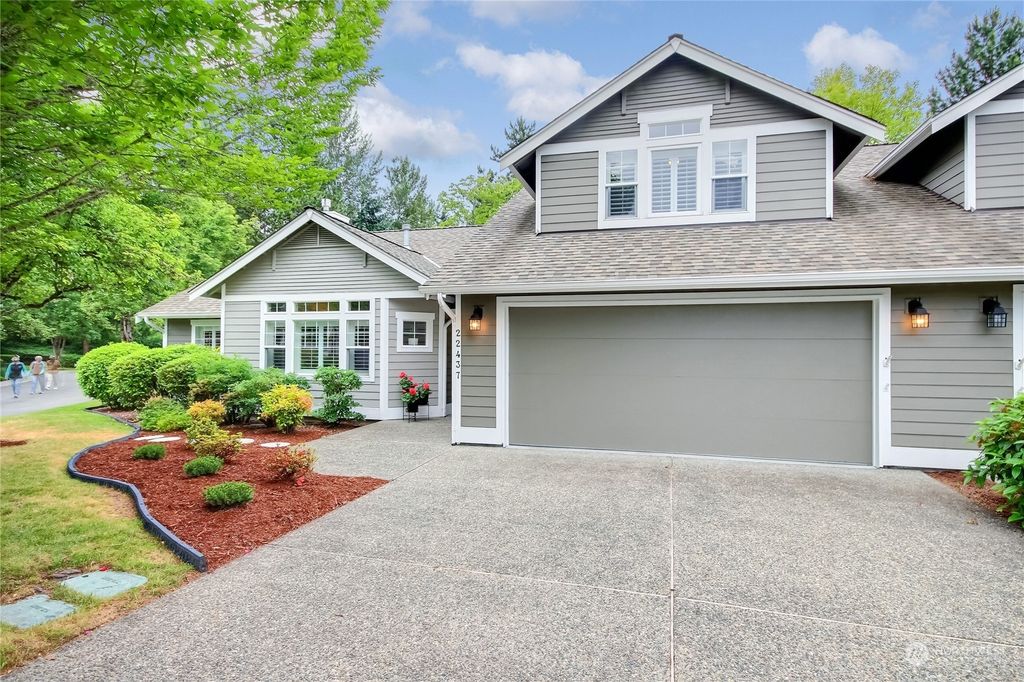 Photo of 22437 SE Highland Lane, Issaquah, WA 98029 (MLS # 2128236)