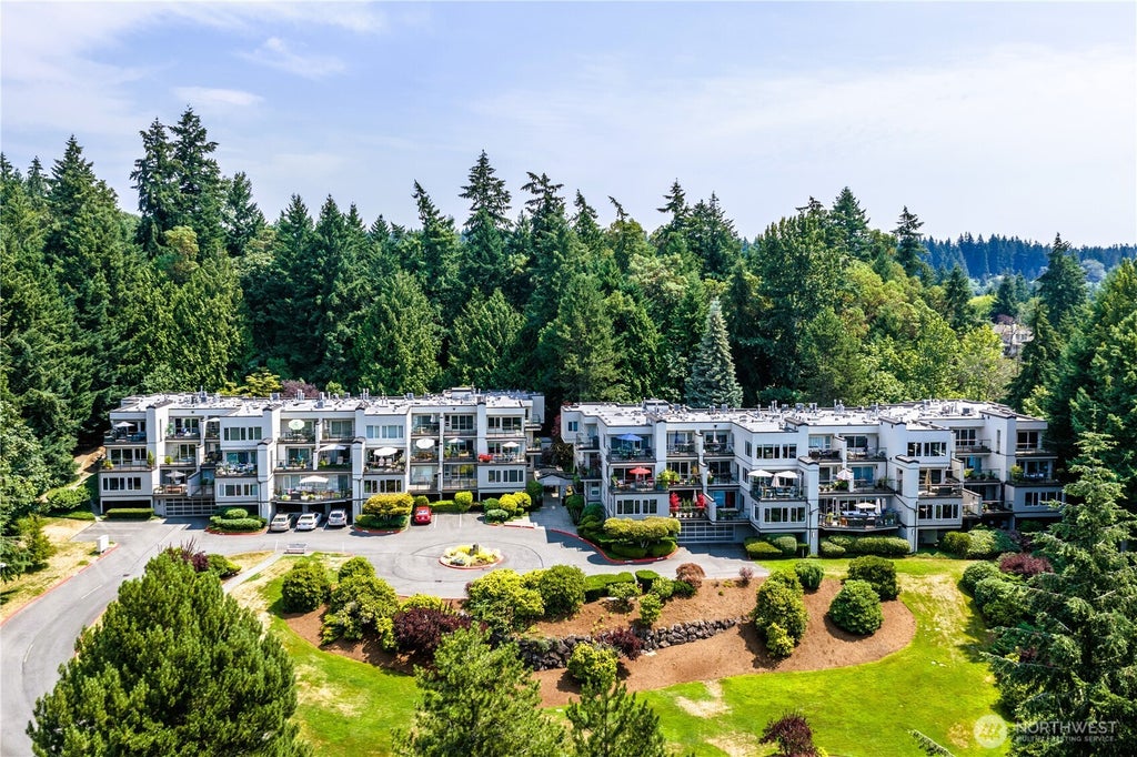 Photo of 11122 NE 41st Drive #35, Kirkland, WA 98033 (MLS # 2560488)