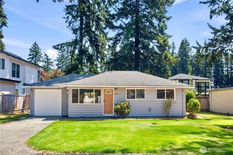Photo of 1344 NE 164th Place, Bellevue, WA 98008 (MLS # 2555579)