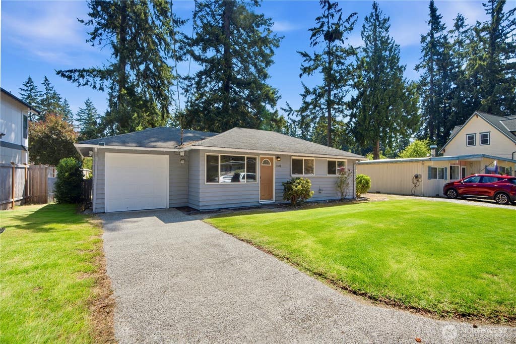 Photo of 1344 NE 164th Place, Bellevue, WA 98008 (MLS # 2555579)