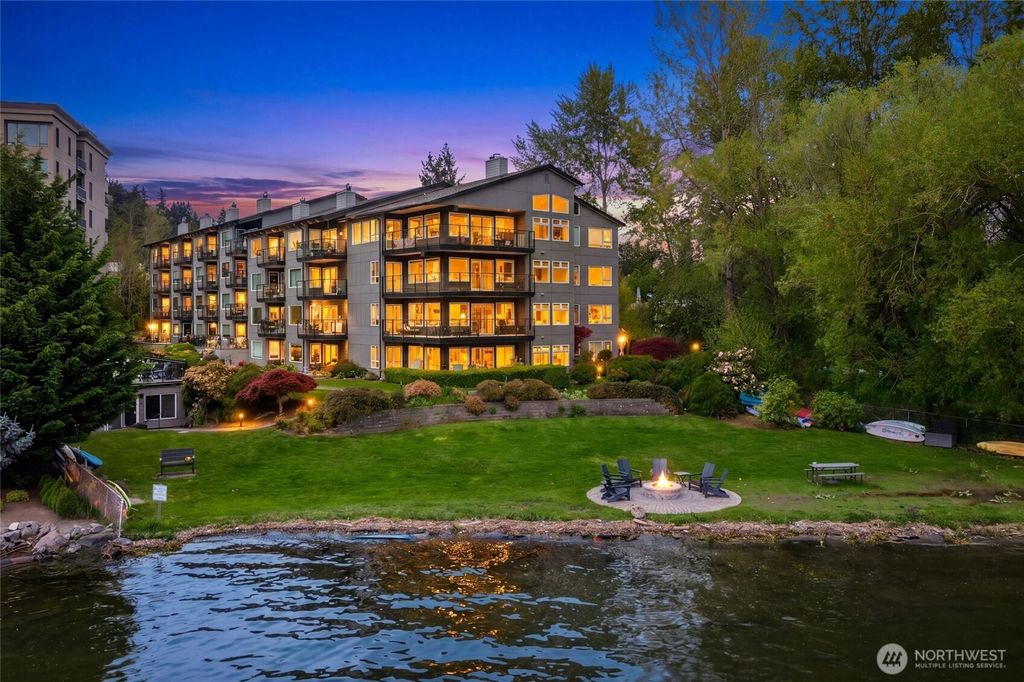 Photo of 9201 NE Juanita Drive #202, Kirkland, WA 98034 (MLS # 2510295)