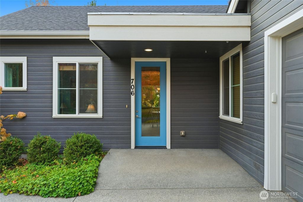 Photo of 706 Nuthatch Drive, College Place, WA 99324 (MLS # 2450971)