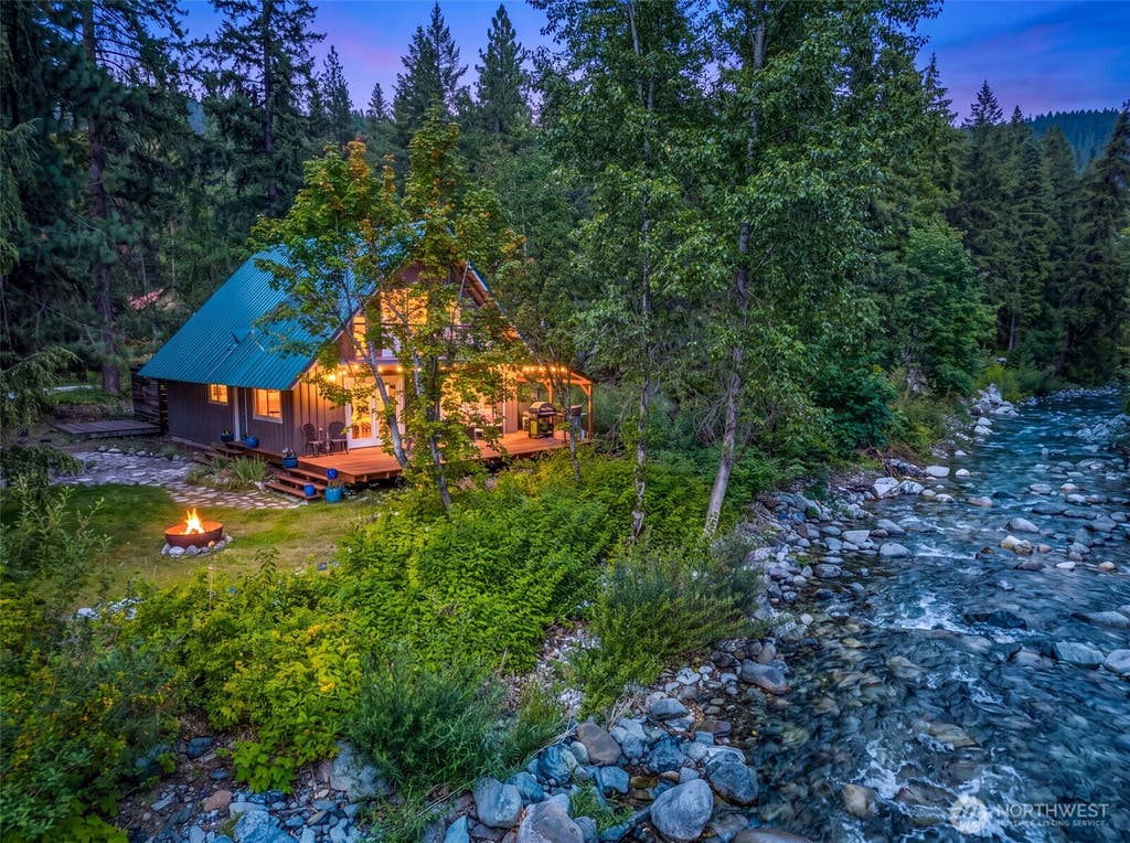 Photo of 3247 Allen Lane, Peshastin, WA 98847 (MLS # 2573014)
