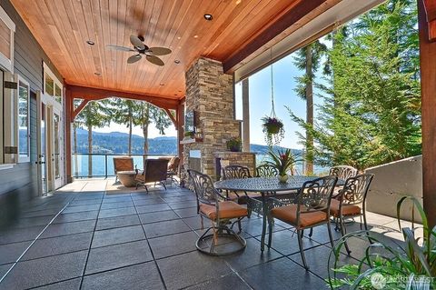Photo of 3042 Northshore Road, Bellingham, WA 98226 (MLS # 2498478)