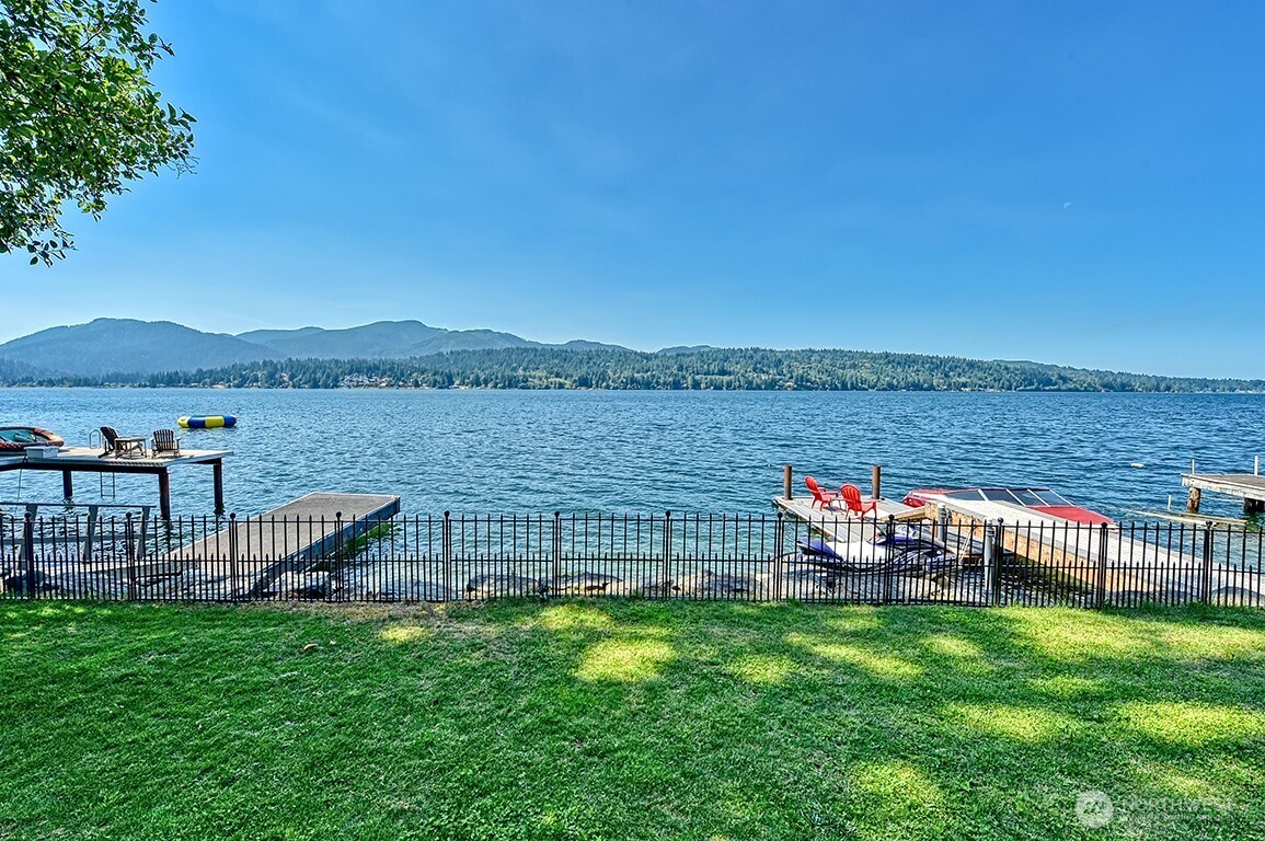 3042 Northshore Road