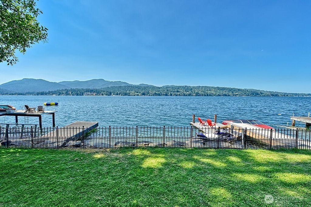 Photo of 3042 Northshore Road, Bellingham, WA 98226 (MLS # 2498478)