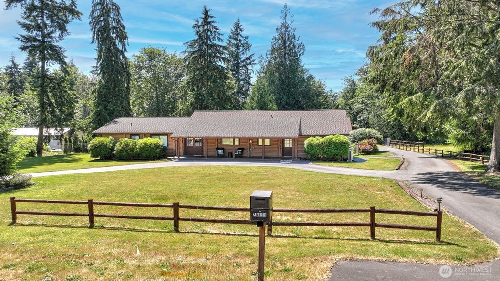 Photo of 28121 197th Avenue SE, Kent, WA 98042 (MLS # 2592450)