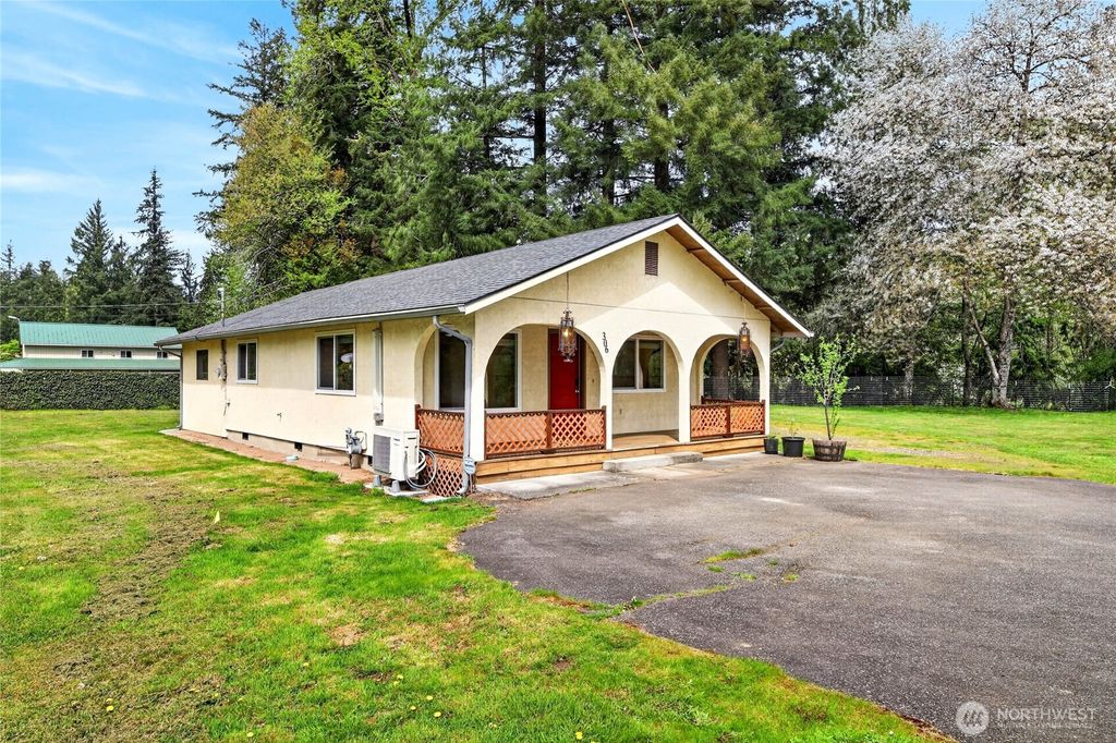 Photo of 306 11th Street N, Sultan, WA 98294 (MLS # 2511571)