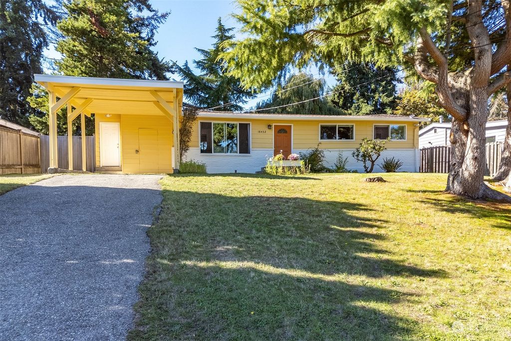 Photo of 18432 66th Avenue W, Lynnwood, WA 98037 (MLS # 2181547)