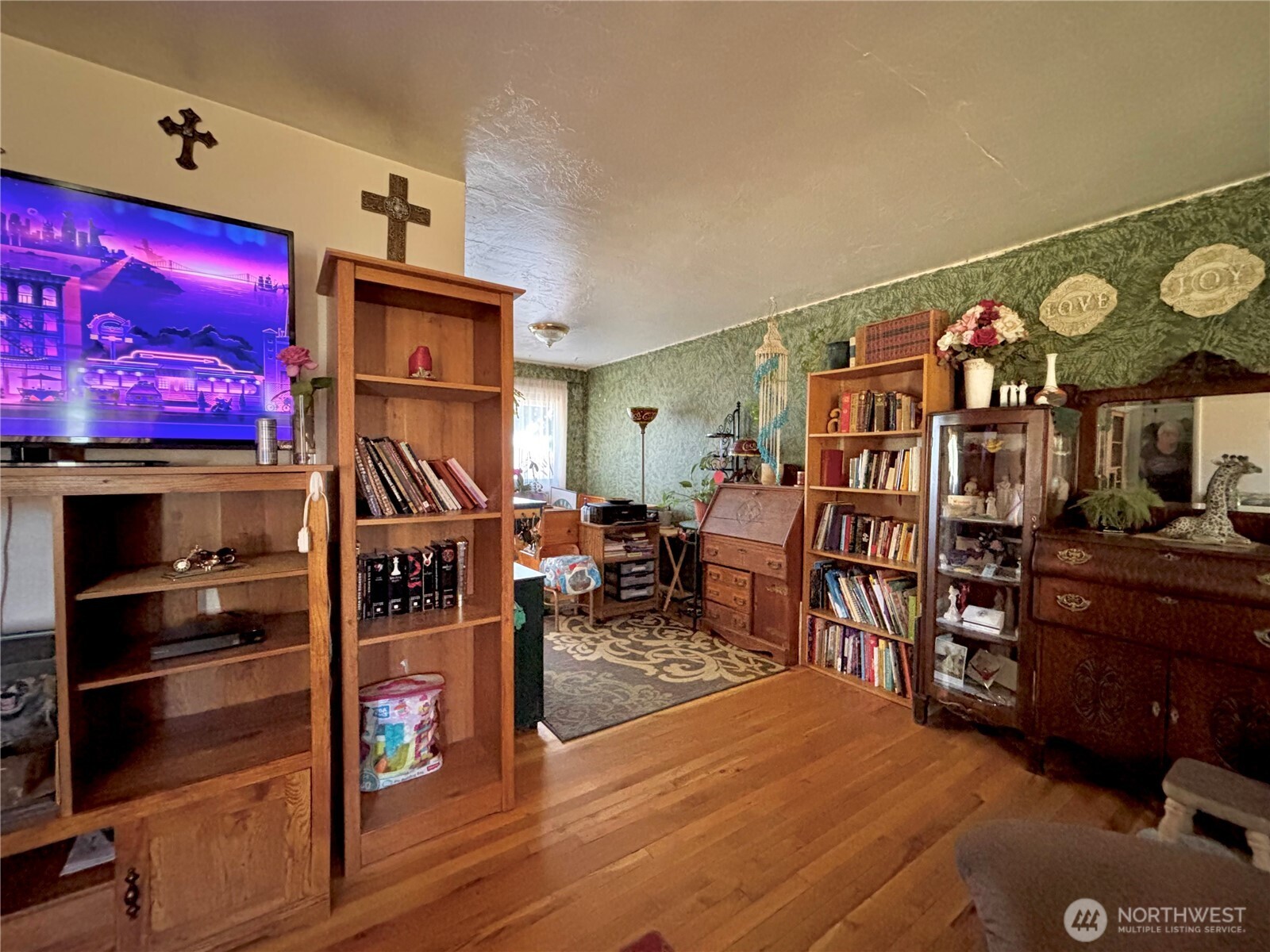 207 W Loop Drive