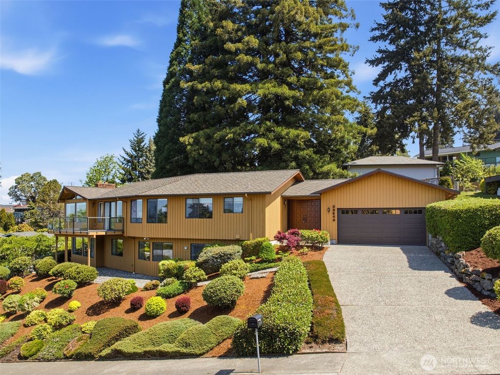 Photo of 29646 2nd Avenue SW, Federal Way, WA 98023 (MLS # 2514431)