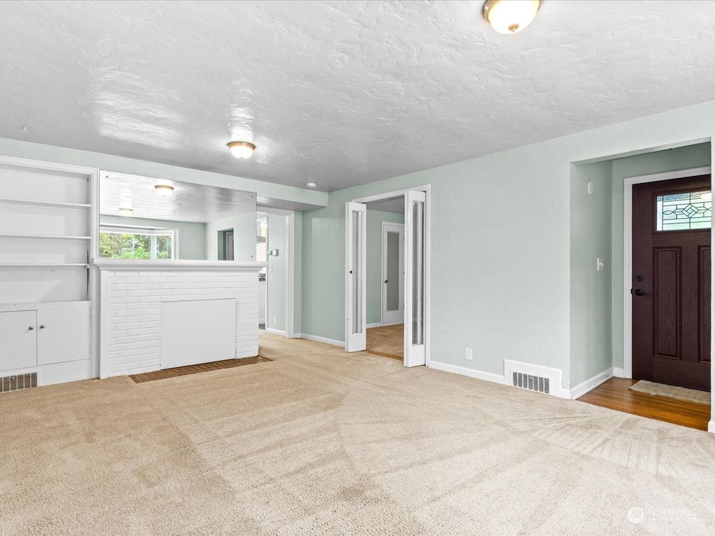 Photo of 11705 Sand Point Way NE, Seattle, WA 98125 (MLS # 2157965)