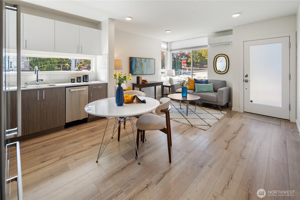 Photo of 4630 Linden Avenue N, Seattle, WA 98103 (MLS # 2587622)