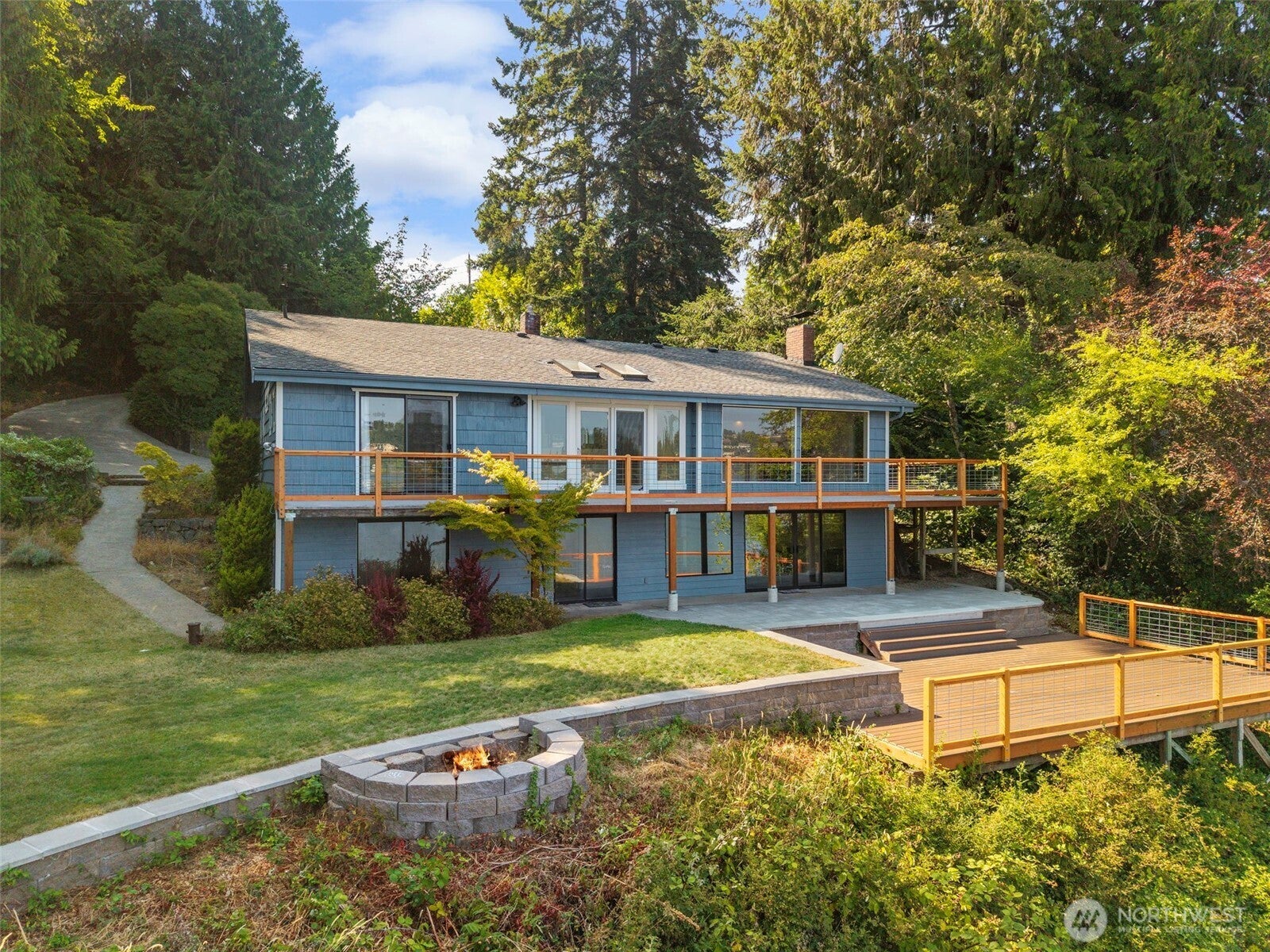 2448 Rocky Point Road NW