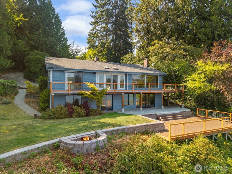 2448 Rocky Point Road NW