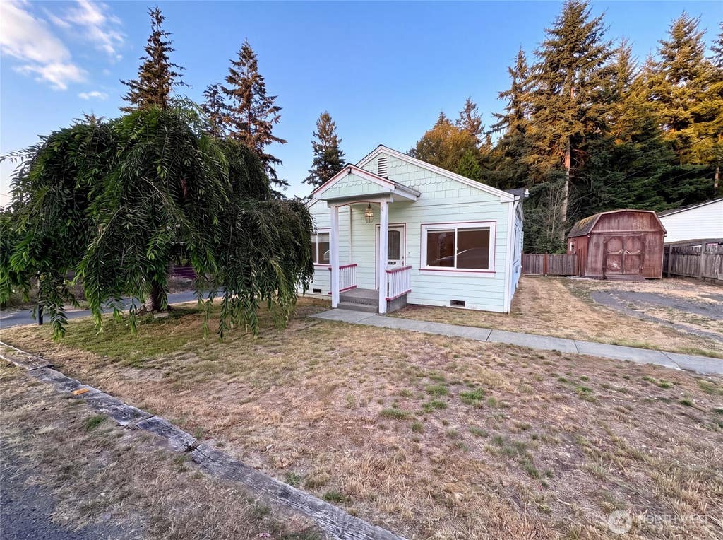 Photo of 7507 Lower Ridge Road, Everett, WA 98203 (MLS # 2566758)