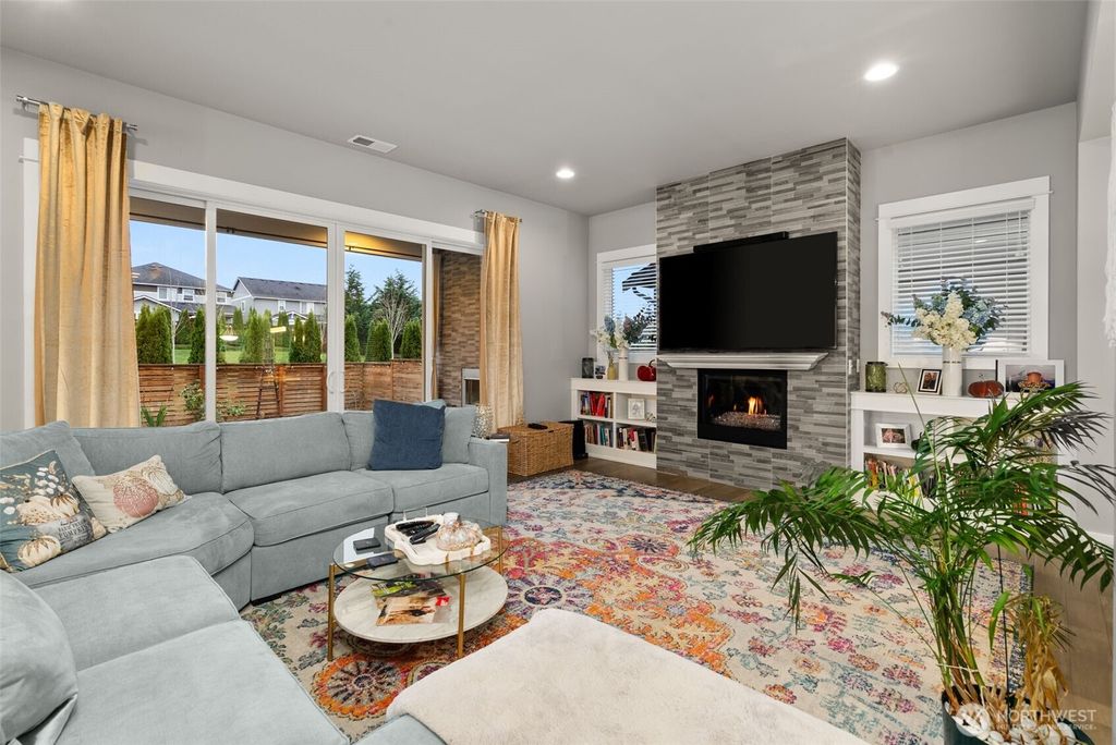 Photo of 18718 135th Street E, Bonney Lake, WA 98391 (MLS # 2458018)