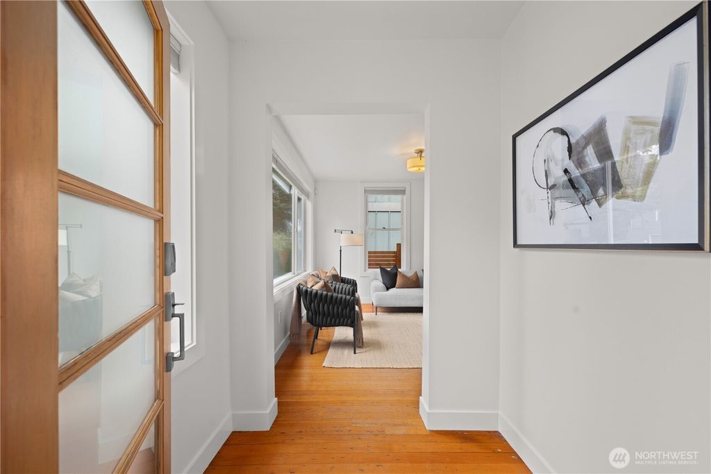 Photo of 927 29th Avenue S, Seattle, WA 98144 (MLS # 2515598)