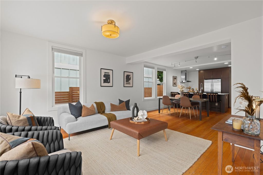 Photo of 927 29th Avenue S, Seattle, WA 98144 (MLS # 2515598)