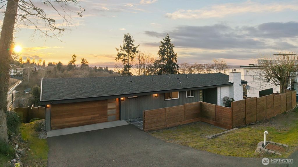 Photo of 29603 1st Avenue S, Federal Way, WA 98003 (MLS # 2486934)