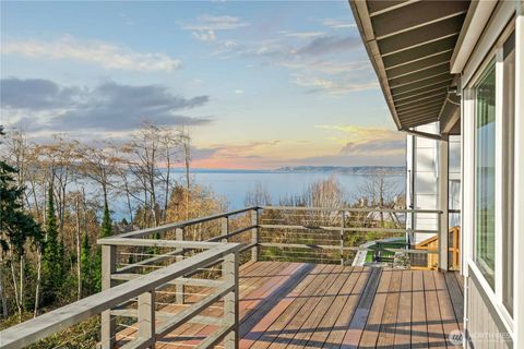 Photo of 29603 1st Avenue S, Federal Way, WA 98003 (MLS # 2486934)