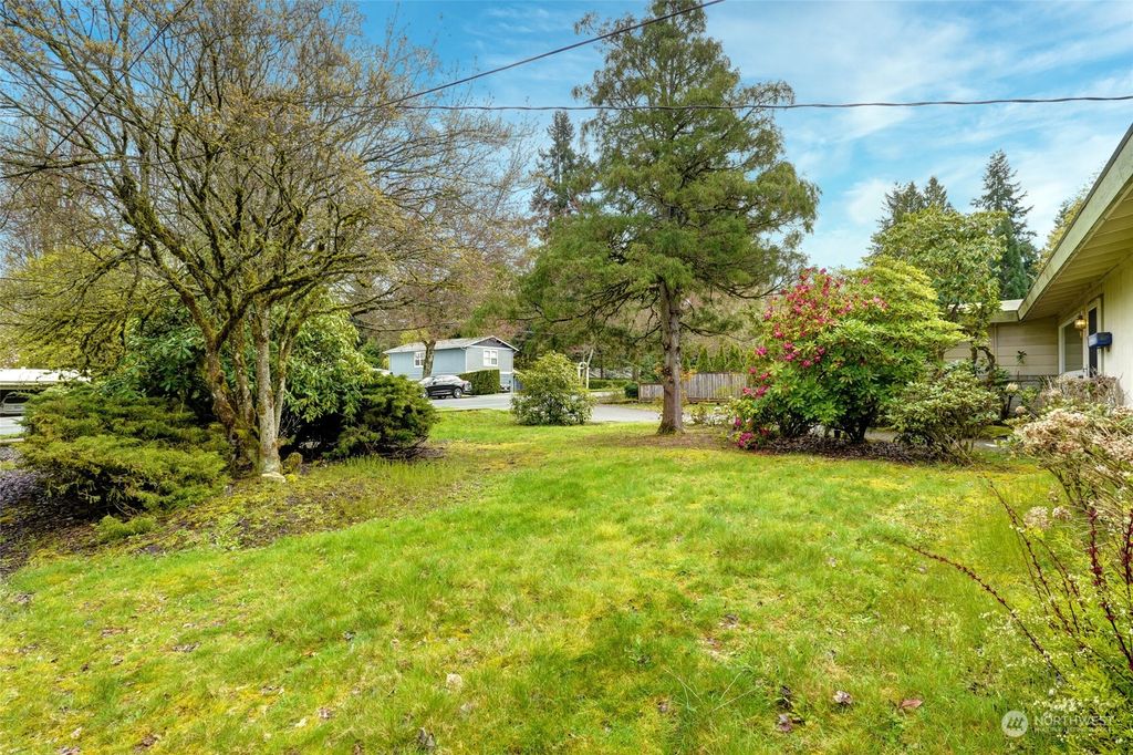 Photo of 7831 132nd Avenue NE, Kirkland, WA 98033 (MLS # 2220436)