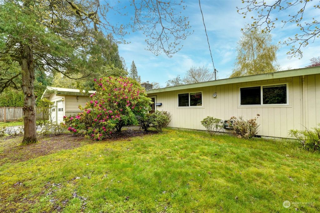 Photo of 7831 132nd Avenue NE, Kirkland, WA 98033 (MLS # 2220436)