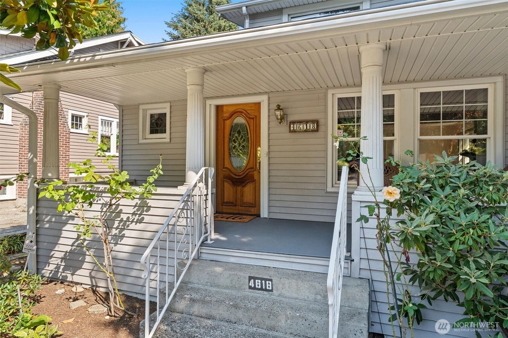 Photo of 4618 1st Avenue NE, Seattle, WA 98105 (MLS # 2429192)