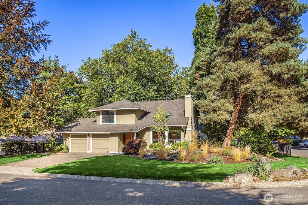 Photo of 4466 146th Avenue SE, Bellevue, WA 98006 (MLS # 2423615)