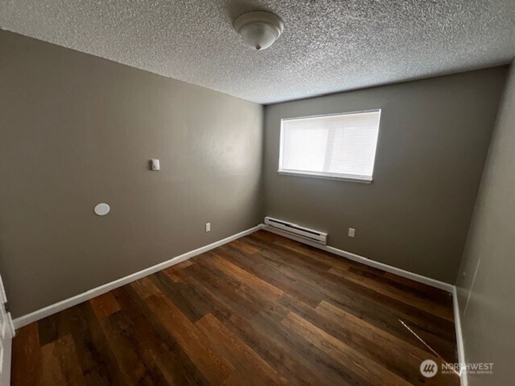 Photo of 2716 S 258th Place, Kent, WA 98032 (MLS # 2448891)