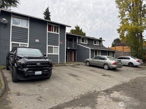 Photo of 2716 S 258th Place, Kent, WA 98032 (MLS # 2448891)