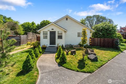 Photo of 226 SW 16th Street, Chehalis, WA 98532 (MLS # 2518265)
