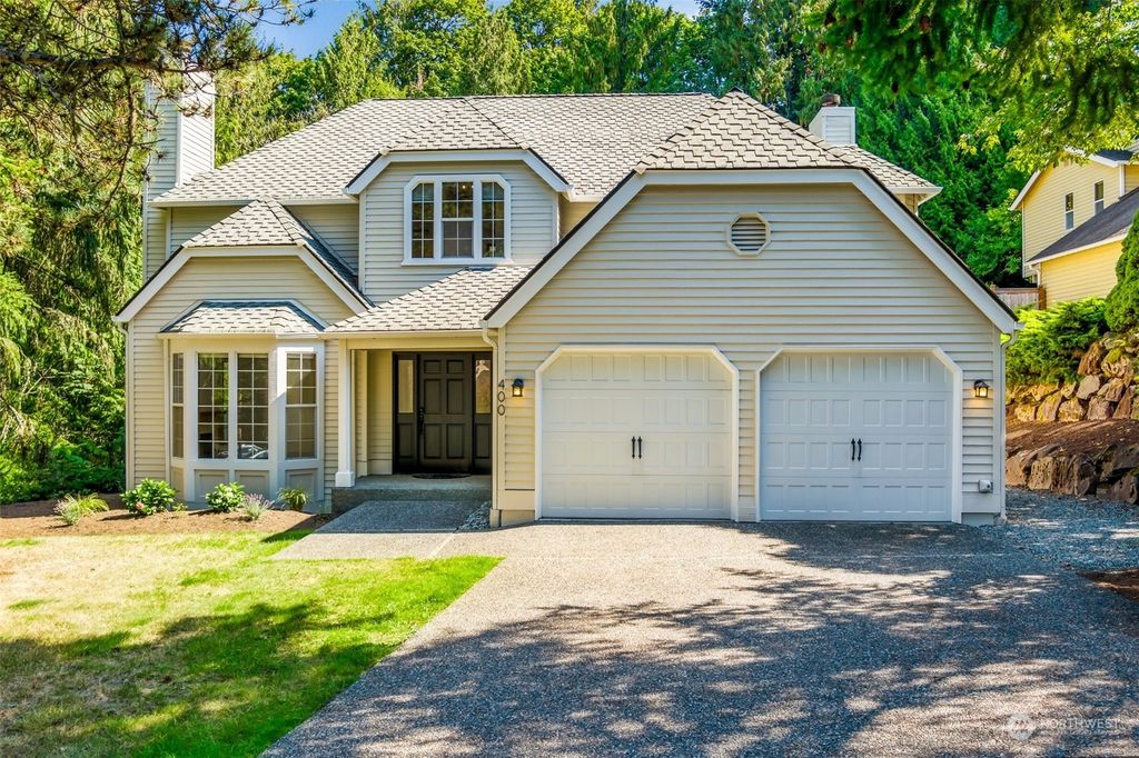 Photo of 400 Indigo Place NW, Issaquah, WA 98027 (MLS # 2162744)