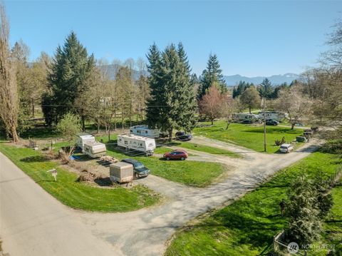 Photo of 320 Elm Street St, Hamilton, WA 98255 (MLS # 2506192)