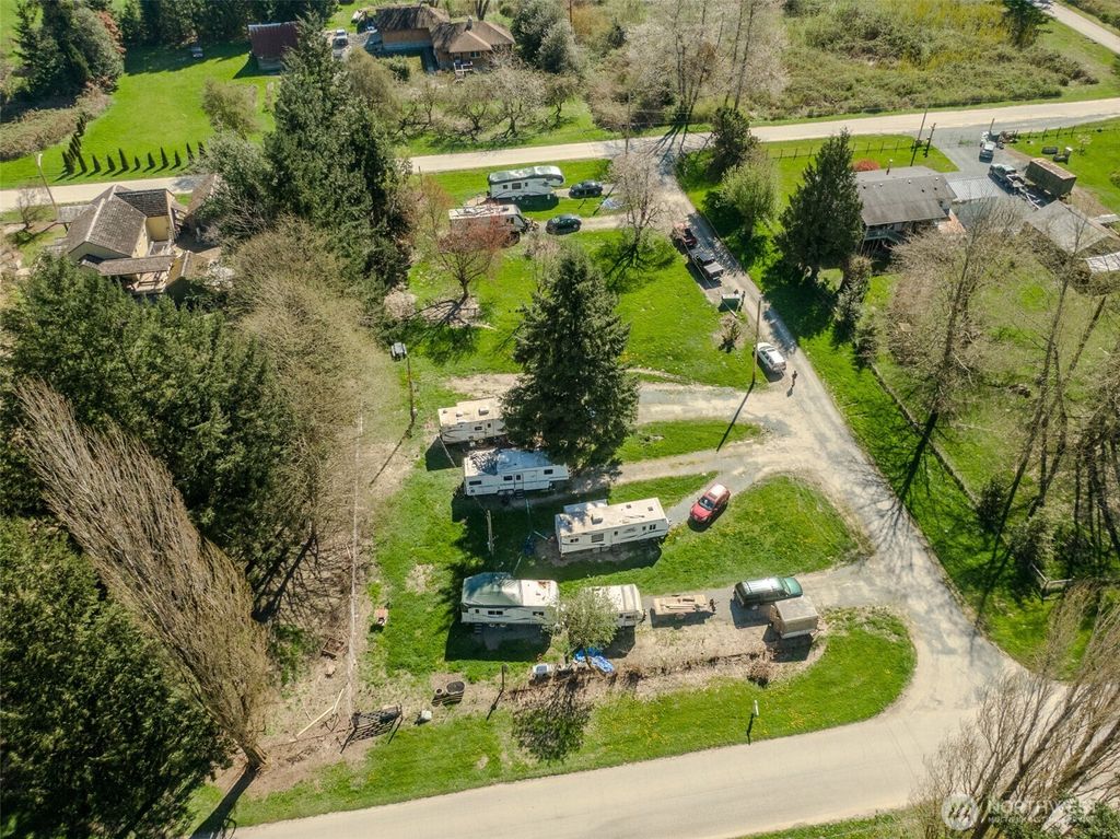 Photo of 320 Elm Street St, Hamilton, WA 98255 (MLS # 2506192)