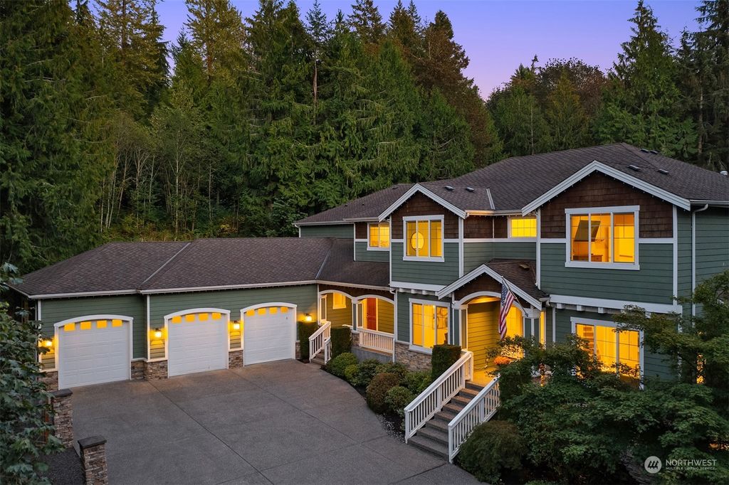 Photo of 3002 E Ames Lake Drive NE, Redmond, WA 98053 (MLS # 2040842)