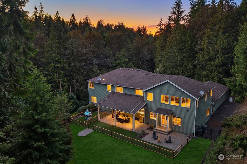 Photo of 3002 E Ames Lake Drive NE, Redmond, WA 98053 (MLS # 2040842)