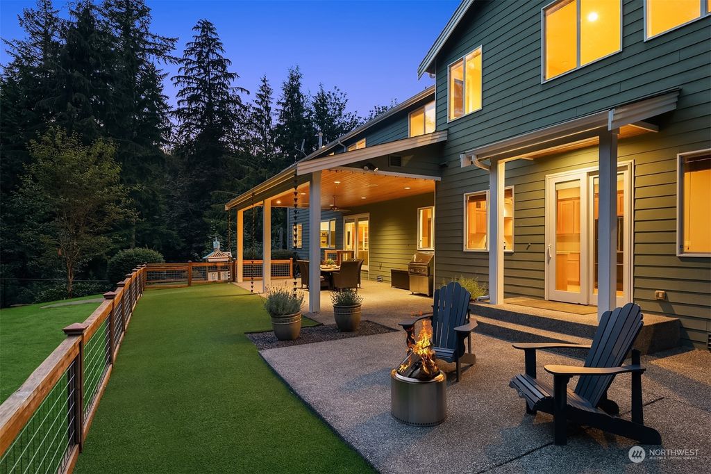 Photo of 3002 E Ames Lake Drive NE, Redmond, WA 98053 (MLS # 2040842)