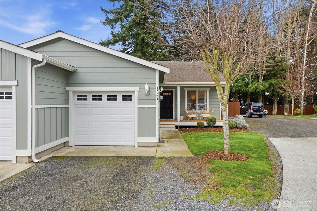Photo of 427 Oak Hill Lane, Burlington, WA 98233 (MLS # 2473302)