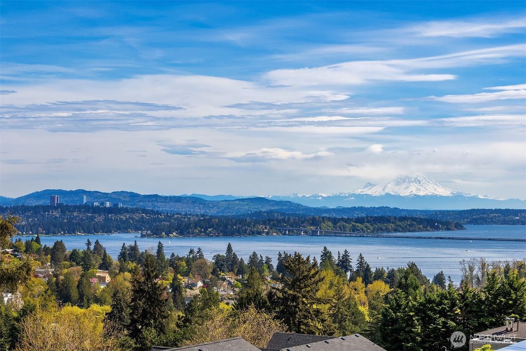 Photo of 6542 50th Avenue NE, Seattle, WA 98115 (MLS # 2513009)