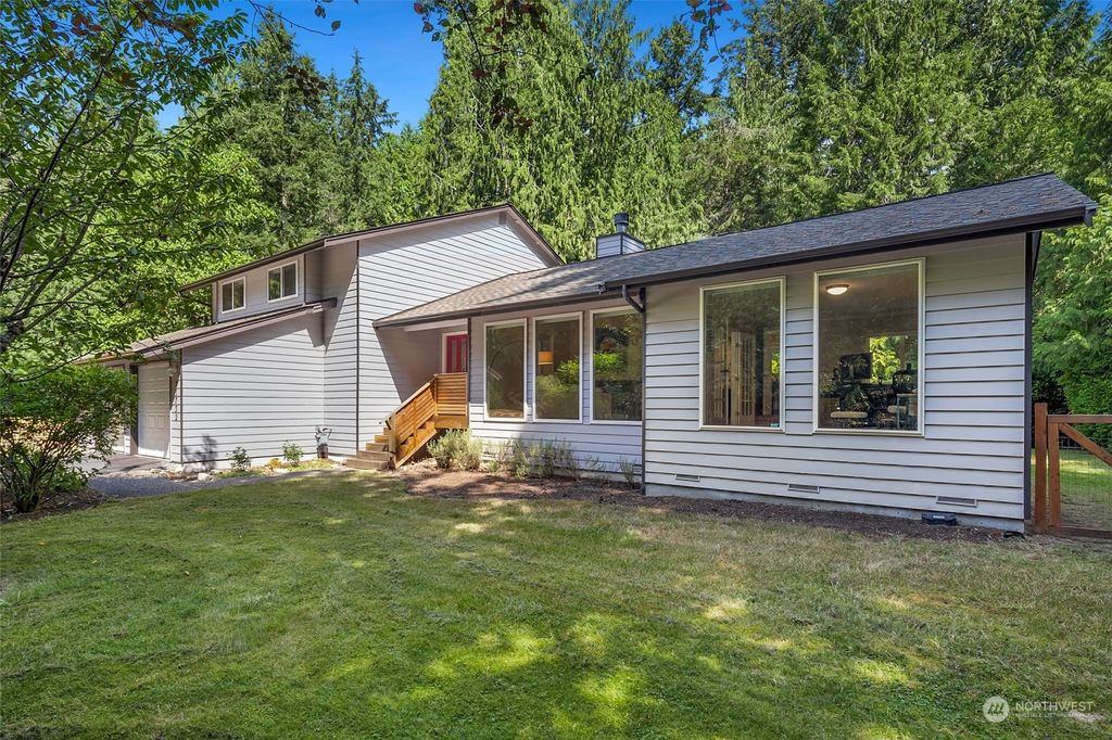 Photo of 23732 NE 63rd Place, Redmond, WA 98053 (MLS # 2270708)