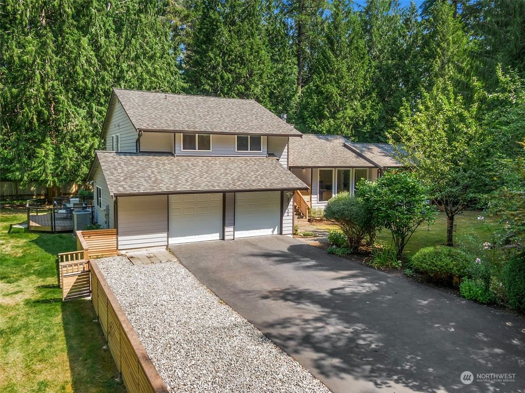 Photo of 23732 NE 63rd Place, Redmond, WA 98053 (MLS # 2270708)